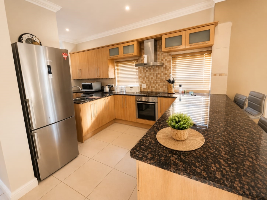 To Let 3 Bedroom Property for Rent in The Islands Estates North West